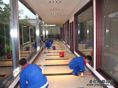 專(zhuān)業(yè)提供企業(yè)、商場(chǎng)日常保潔托管服務(wù)
